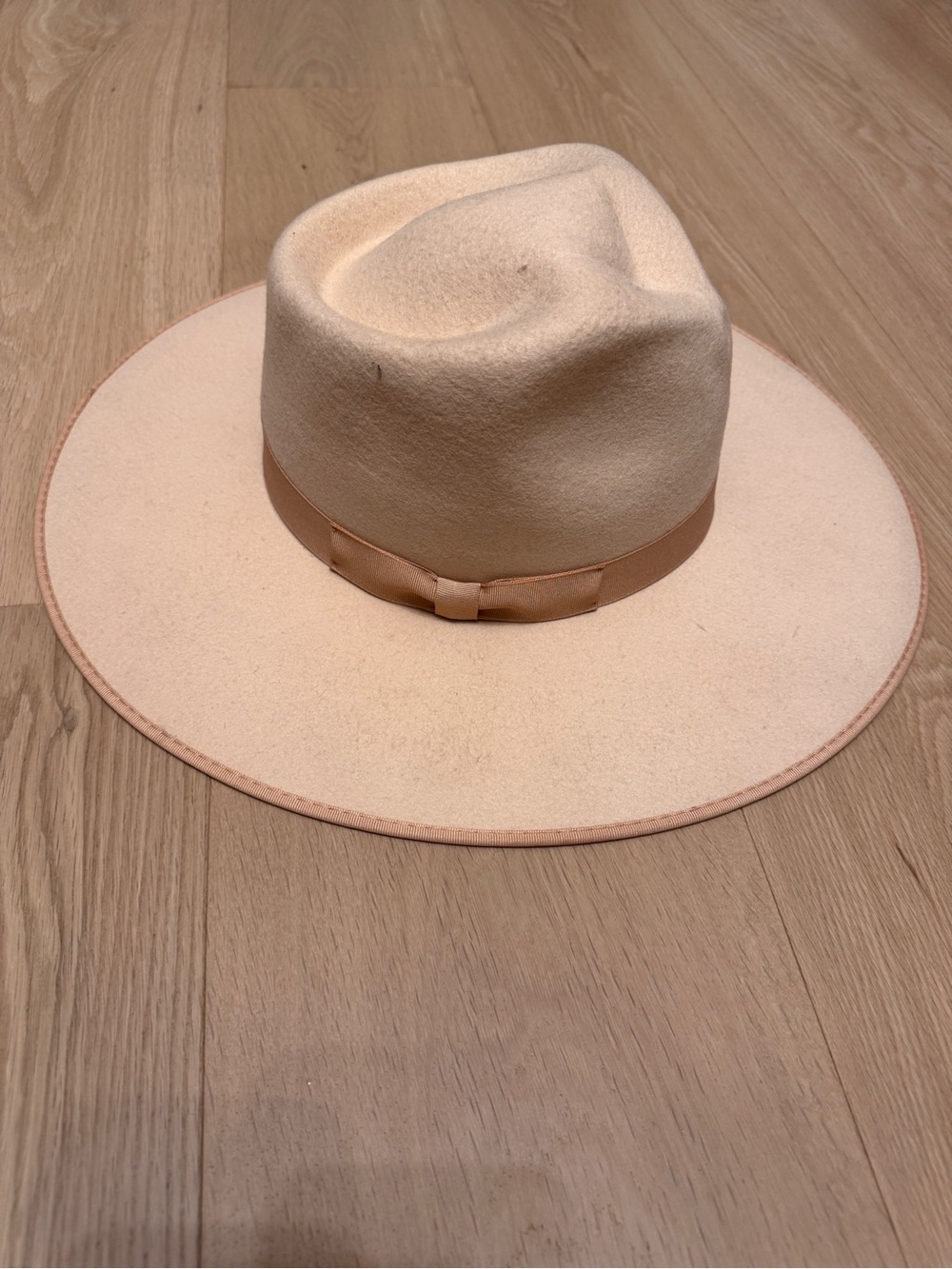 Lack of Color Brim Fedora Hat in Light Beige